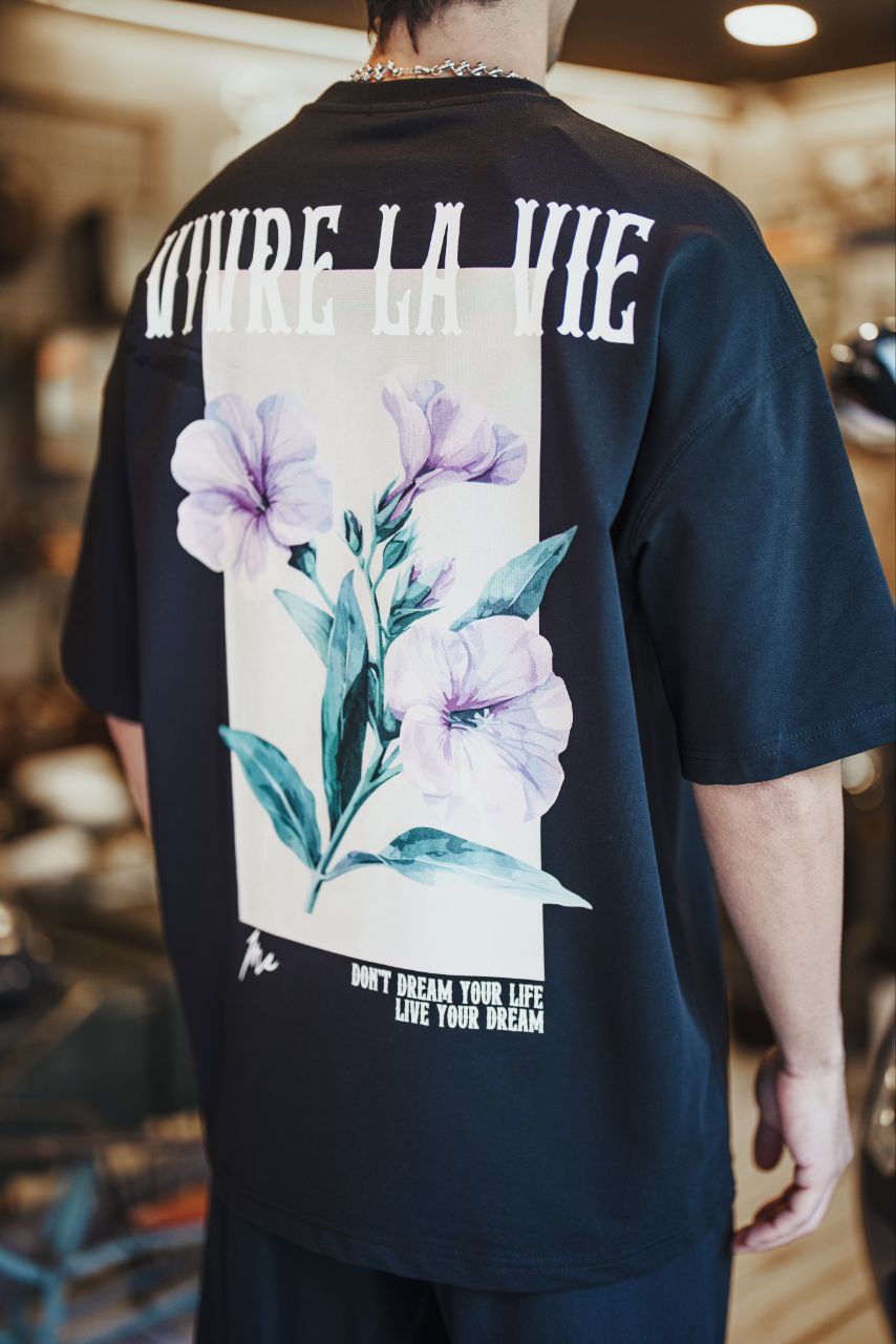 Vivre La Vie Floral Quote Cotton T-Shirt – Inspirational Botanical Tee