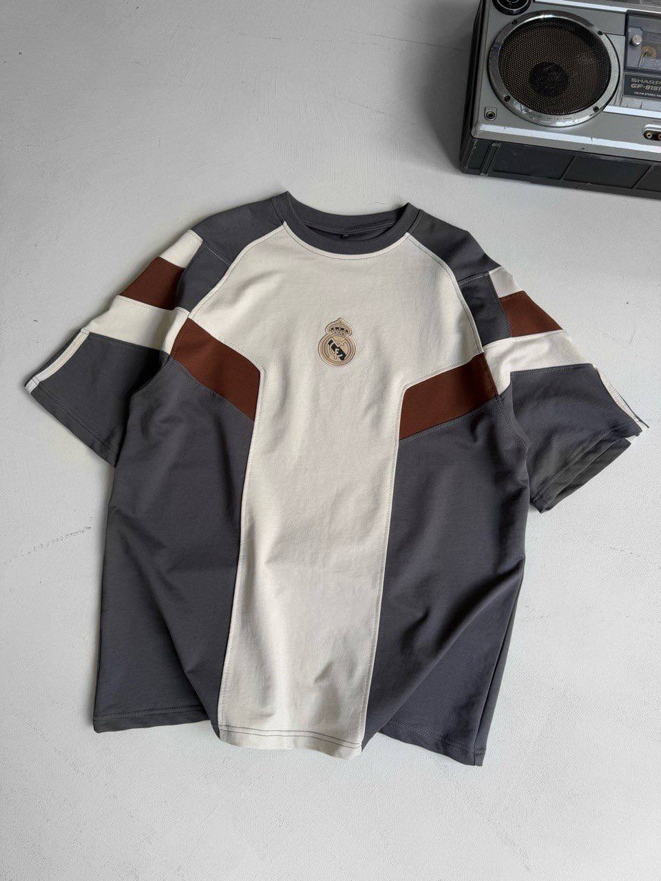Real Madrid Logo T-Shirt - Style and Support for True Fans
