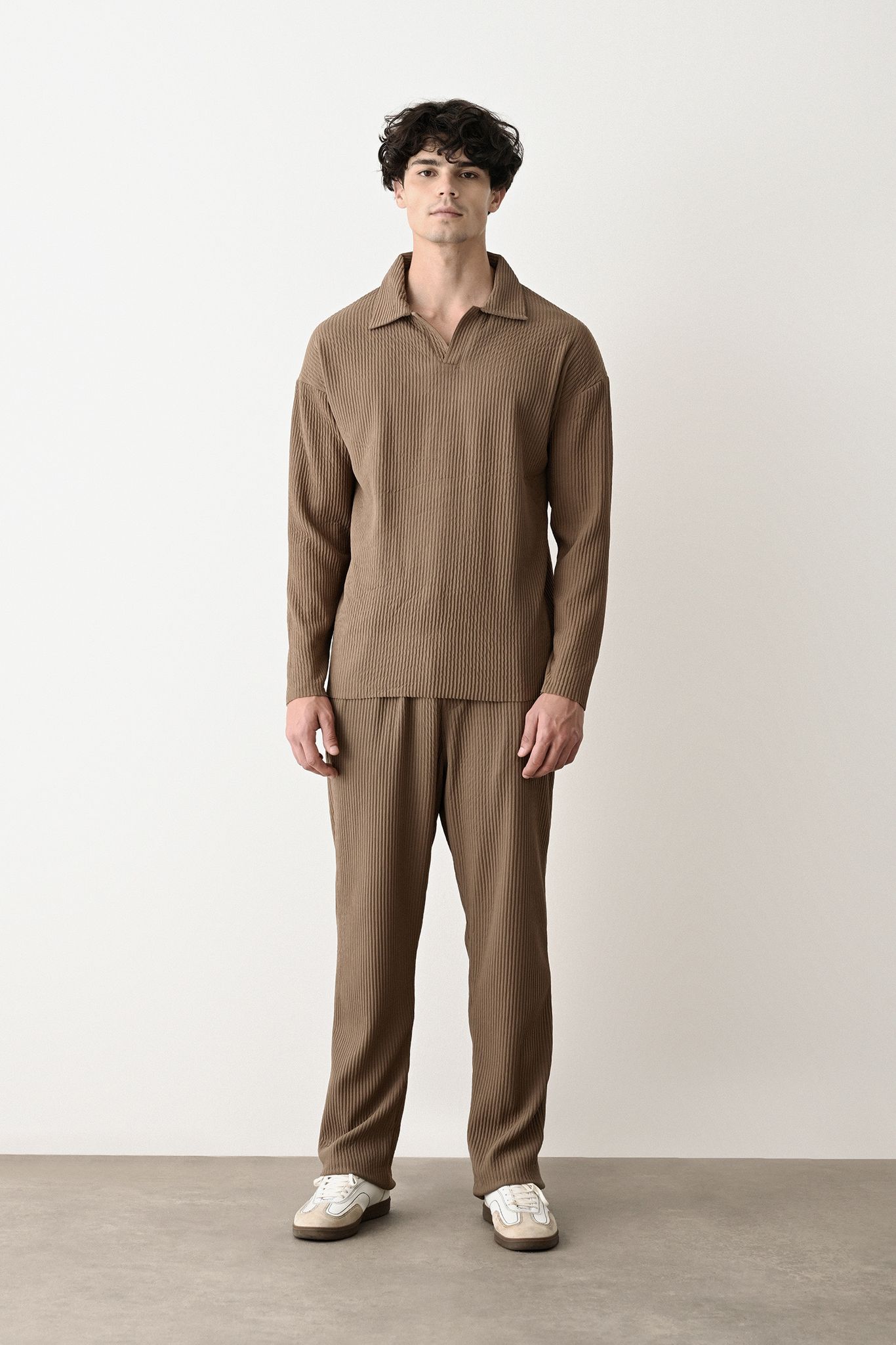 Collared Oversized Knitwear