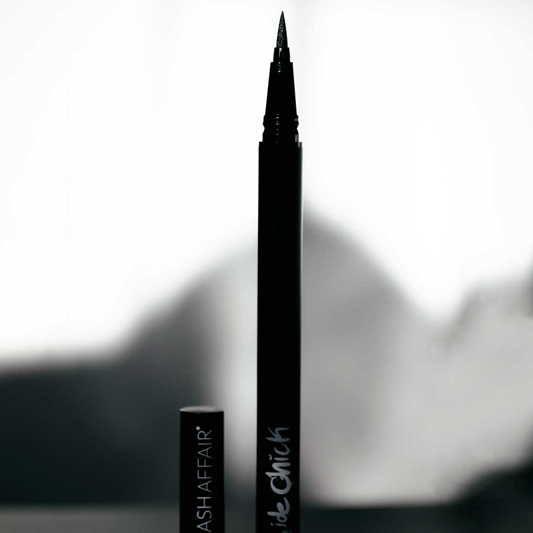 Side Chick | Eyelash Extension Safe Liquid Eyeliner