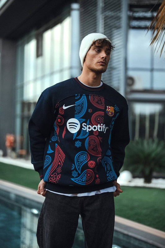 FC Barcelona Oversized Sweatshirt - Iconic Logo Casual Sportswear
